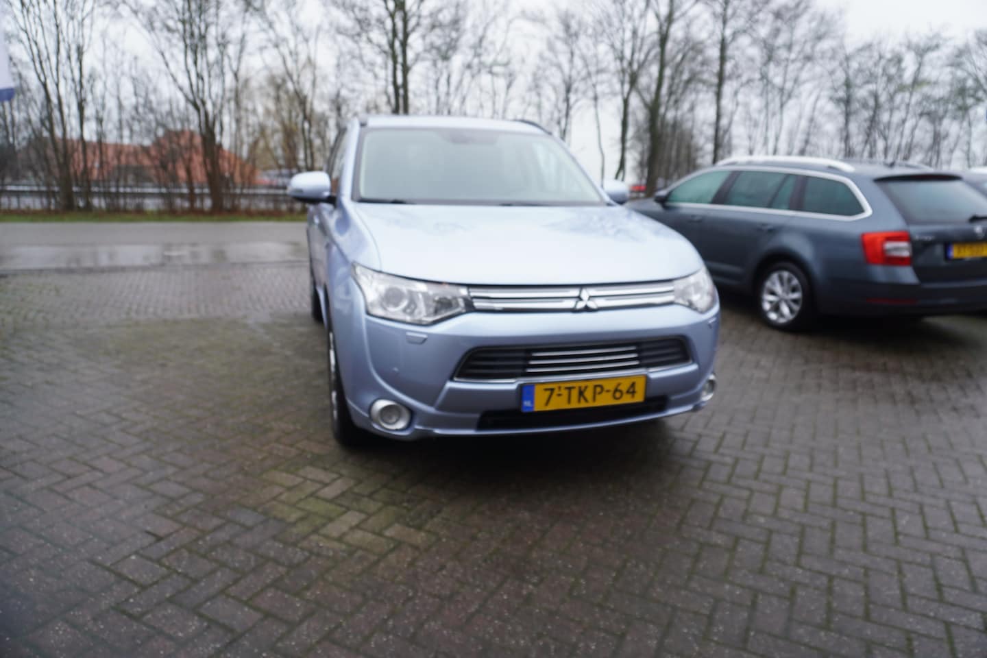 Mitsubishi Outlander - 2.0 PHEV Instyle+ STOELVERWARMING OPEN DAK CLIMA NAVI CAMERA - AutoWereld.nl