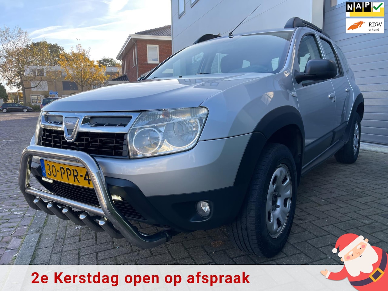 Dacia Duster - 1.6 Lauréate 2wd/Airco/AUX/Trekhaak/Distributieriem bij 121000 km vervangen - AutoWereld.nl