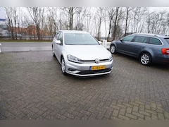 Volkswagen Golf - 1.0 TSI CRUISE NAVI CARPLAY