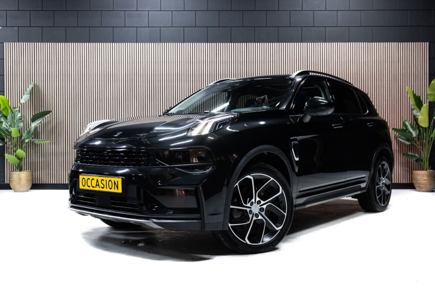 Lynk & Co 01 - 1.5TD 261pk PHEV | BLACK EDITION | 360 CAM | PANO | CARPLAY | - AutoWereld.nl