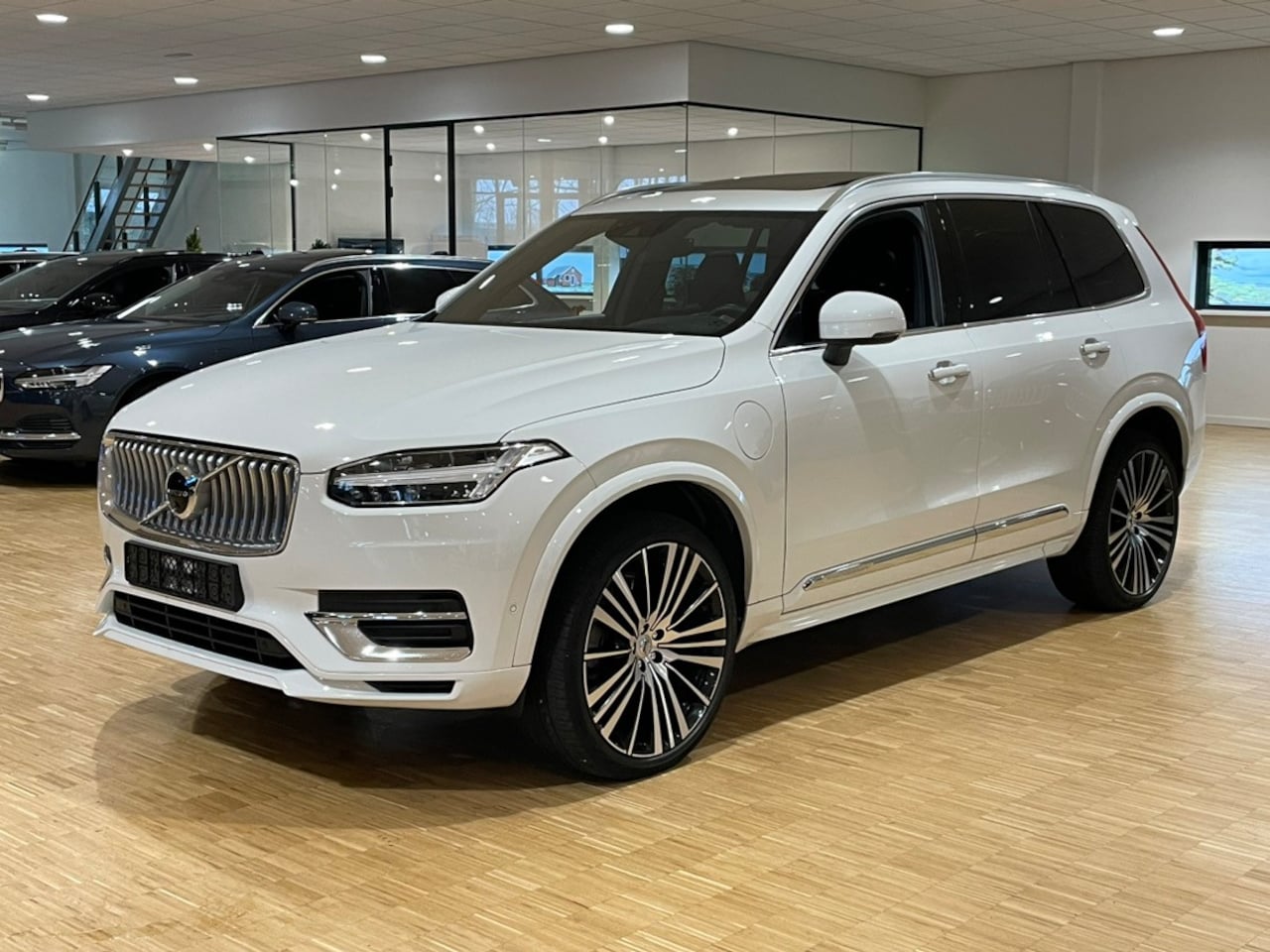 Volvo XC90 - T8 AWD Recharge Inscription | 360° Camera | Stoelventilatie | Adaptieve Cruise Control | S - AutoWereld.nl