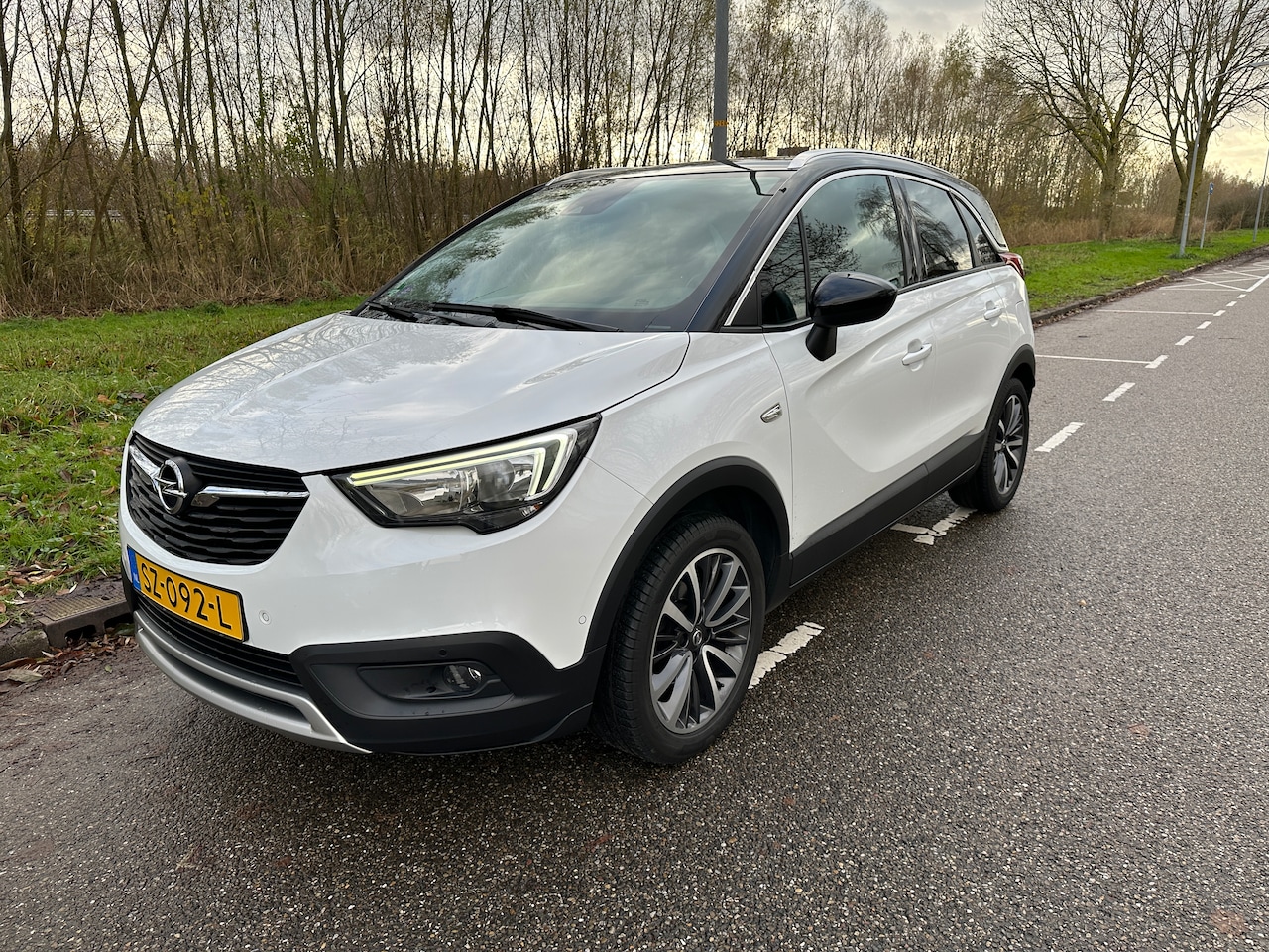 Opel Crossland X - 1.2 Turbo Innovation Navi/clima/cruise/agr-stoelen/LMV/trekhaak/camera/keyless/park.sensor/regensensor - AutoWereld.nl