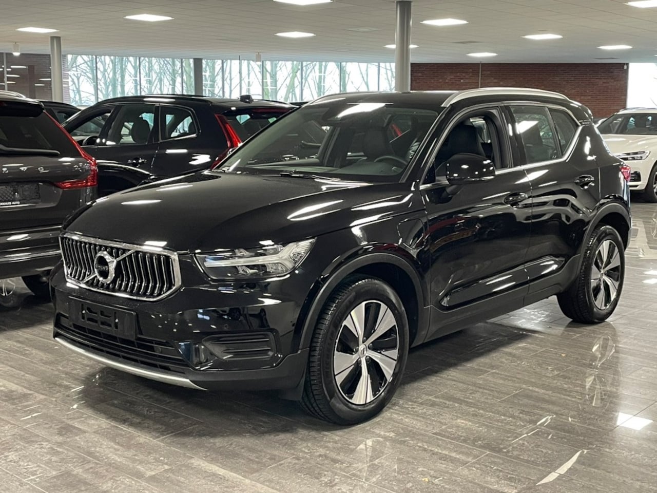 Volvo XC40 - T5 Recharge Inscription | Stoel en Stuurwielverwarming | Parkeercamera | Lederen bekleding - AutoWereld.nl