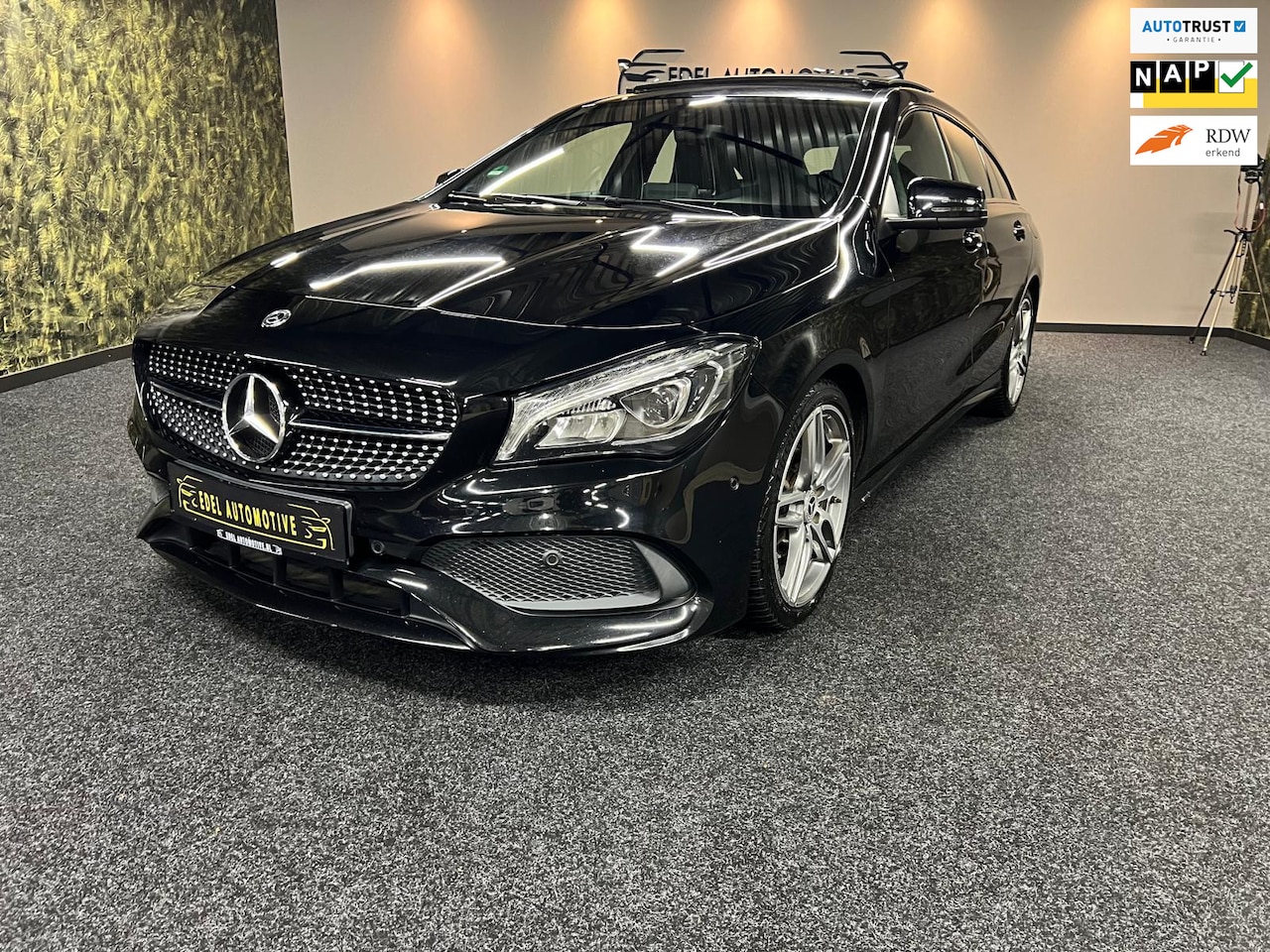 Mercedes-Benz CLA-klasse Shooting Brake - -AMG-PANORAMA-AUTOMAAT-NAP-NAVI - AutoWereld.nl