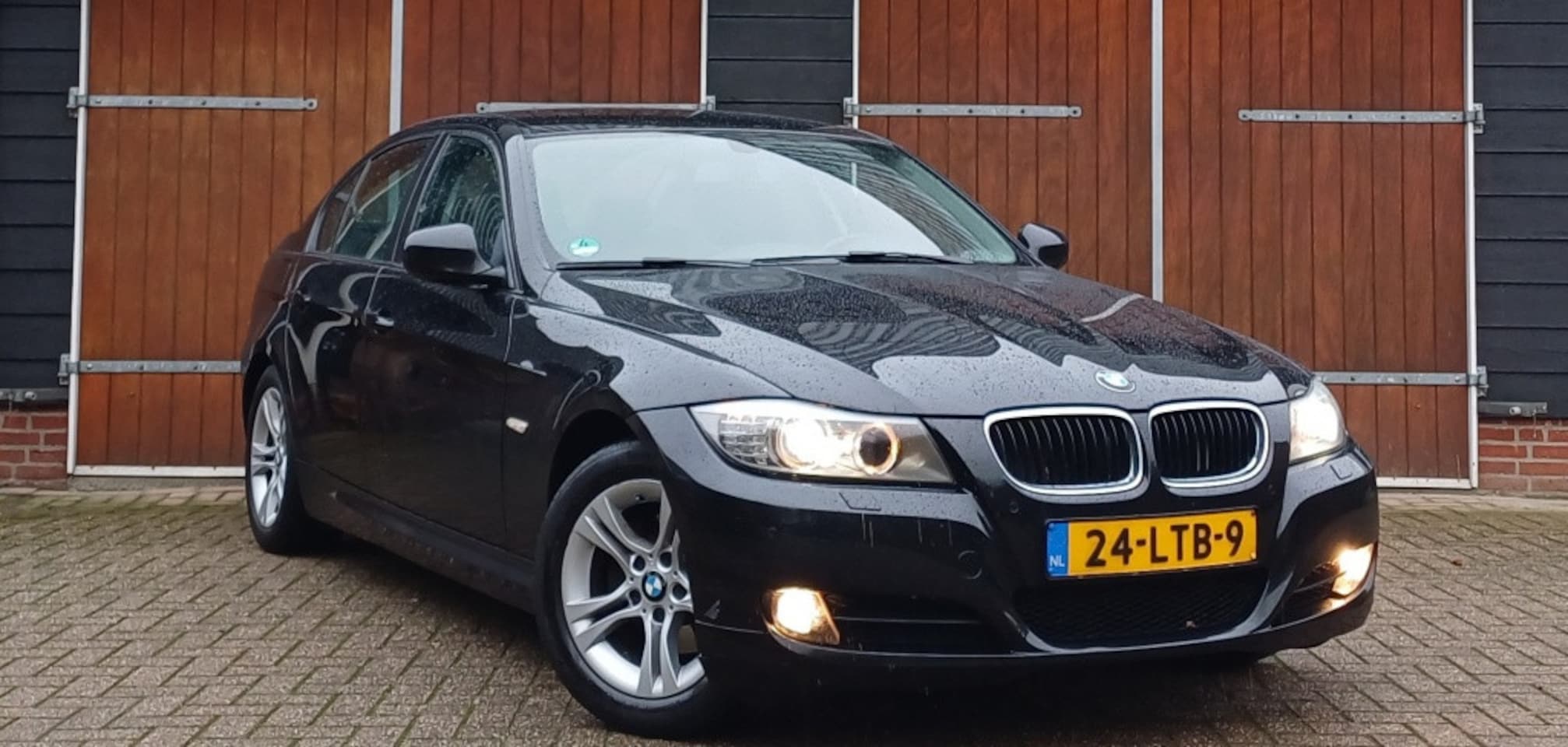 BMW 3-serie - 316i Bns Style, Bluetooth, Leer, NAP, Nieuwe APK - AutoWereld.nl