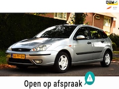 Ford Focus - 1.6-16V Futura MET LEDEREN BEKLEDING, L.M. VELGEN, AIRCO EN MEER