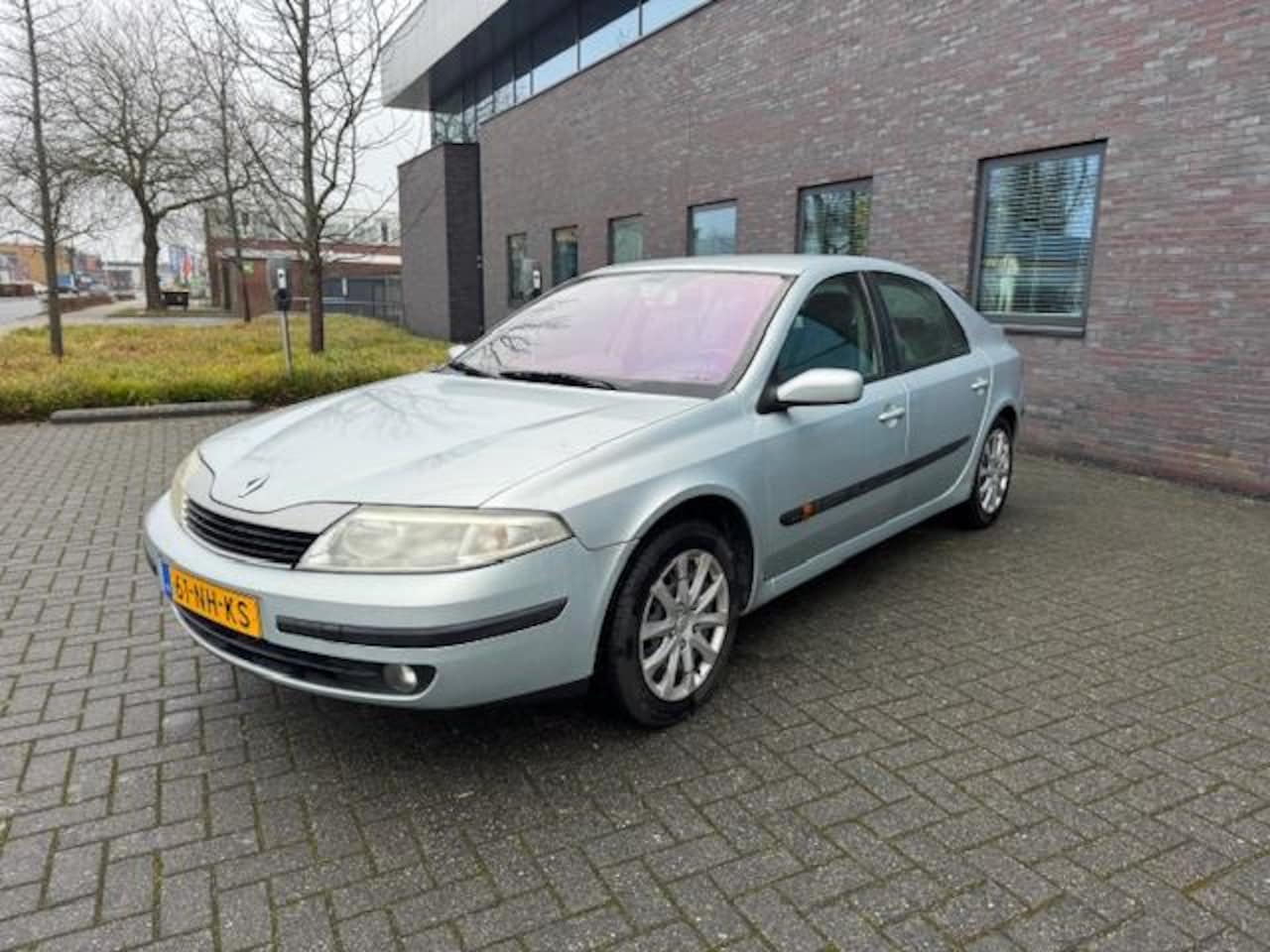 Renault Laguna - 1.6-16V Authentique 1.6-16V Authentique - AutoWereld.nl