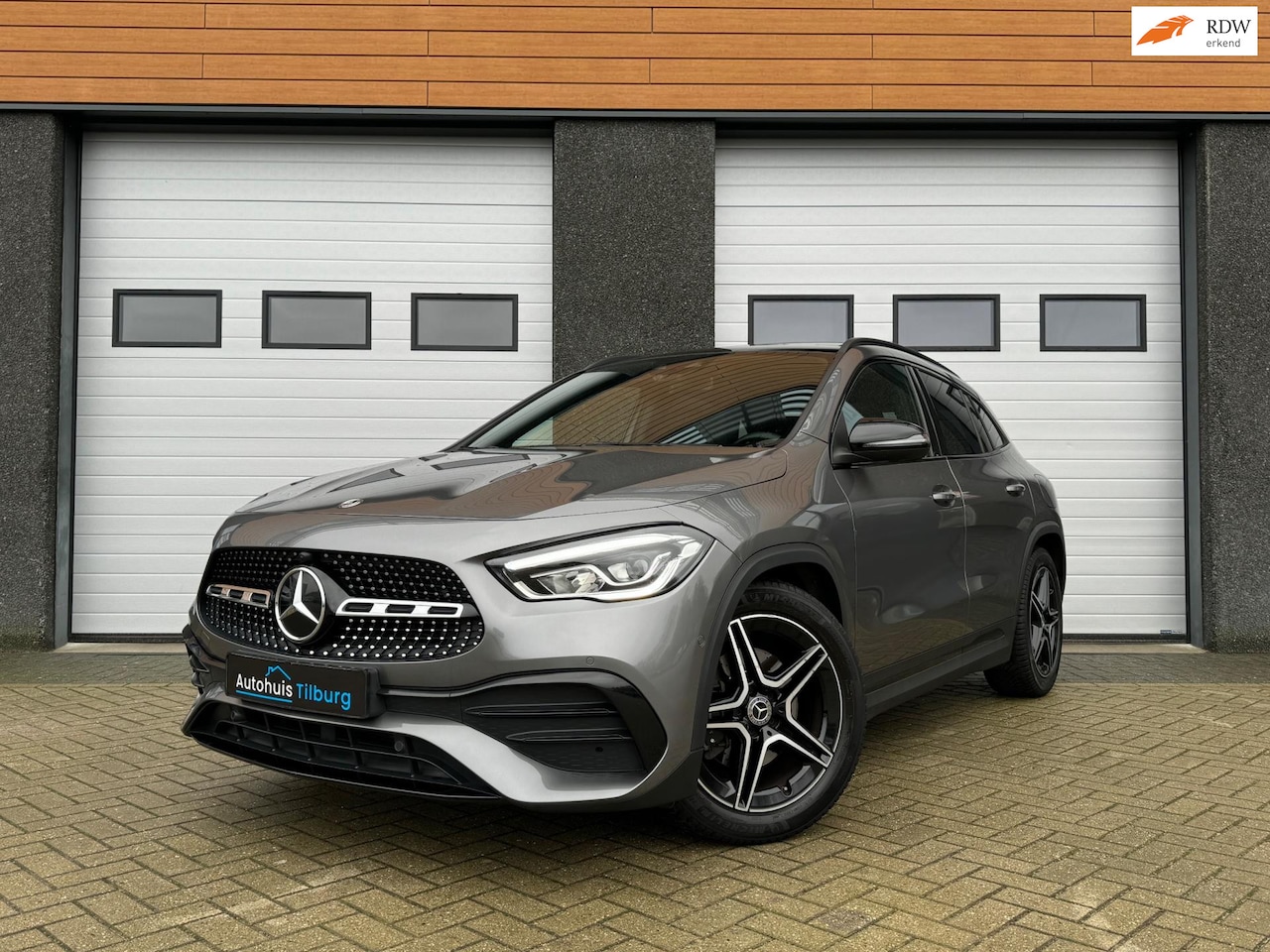 Mercedes-Benz GLA-Klasse - 200 AMG Pano Sfeer Camera - AutoWereld.nl