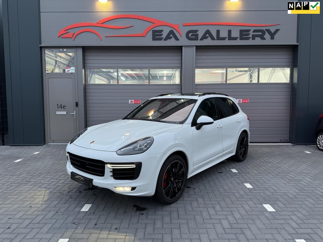 Porsche Cayenne - 3.6 GTS Luchtvering|Pano|Leder|VOL!! - AutoWereld.nl