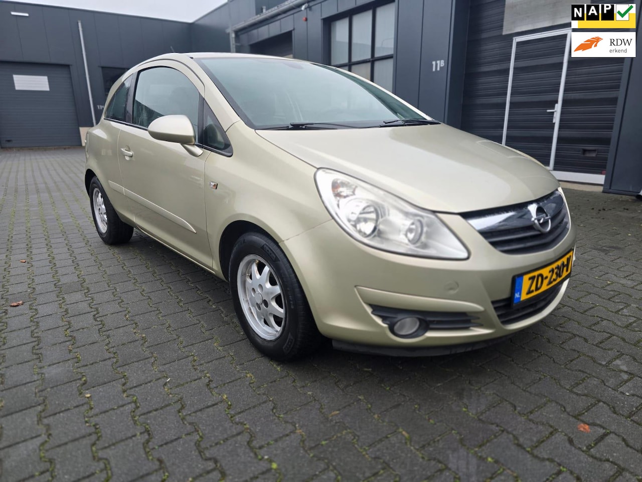 Opel Corsa - 1.4 STOEL/STUUR VERWAMING VOLL!! - AutoWereld.nl