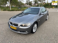 BMW 3-serie Cabrio - 320i High Executive / leder / airco / cruise.control / navigatie / pdc / lmv / elek.stoele