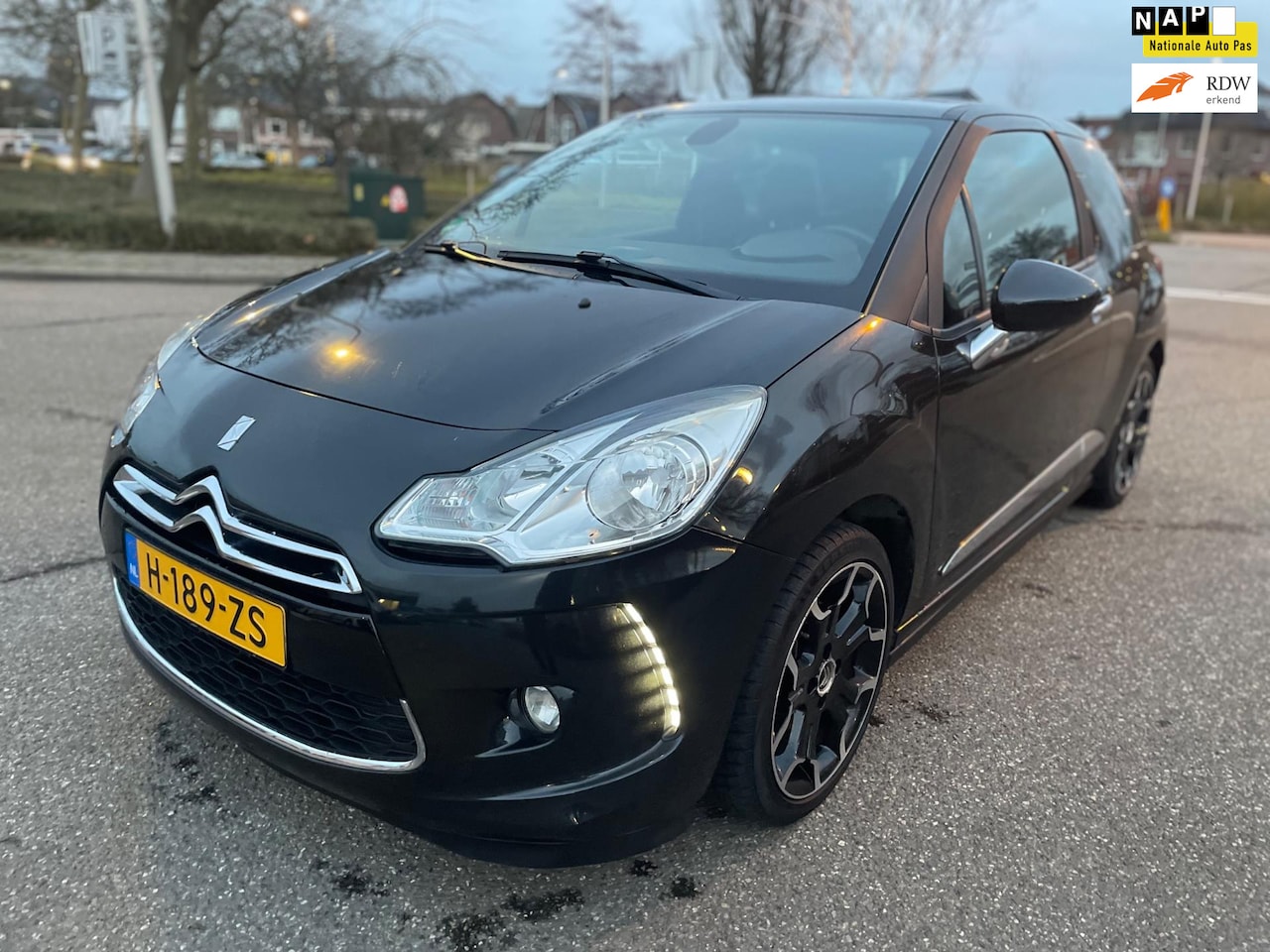 Citroën DS3 - 1.6 So Chic / airco / cruise.control / half.leder / elek.pakket / lmv / pdc / historie.... - AutoWereld.nl