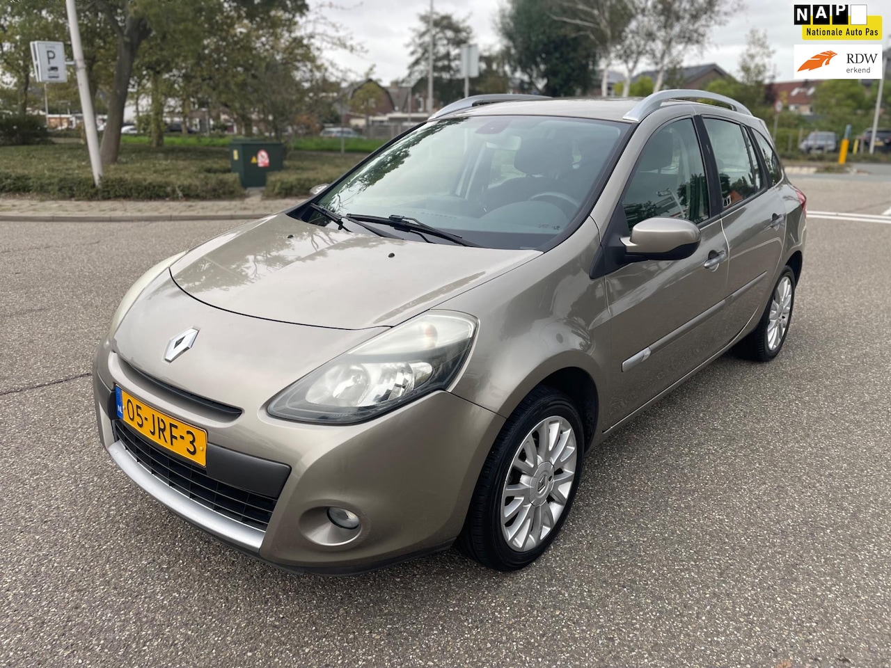 Renault Clio Estate - 1.6-16V Dynamique / 1e.eigenaar / automaat / airco / navi / cruise.cont / elek.ramen / pdc - AutoWereld.nl