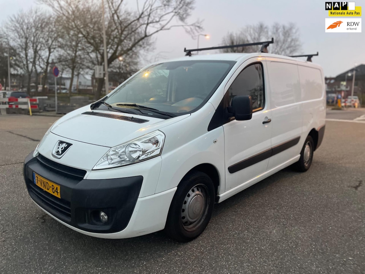 Peugeot Expert - 229 1.6 HDI L2H1 / 1e.eigenaar / elek.ramen / deurvergrendeling / nap..... - AutoWereld.nl