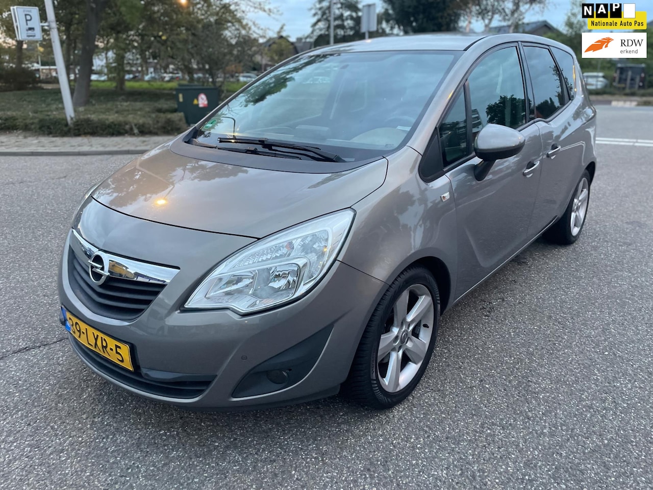 Opel Meriva - 1.4 Turbo Edition / navi / cruise.control / elek.pakket / pdc / lmv / nap.... - AutoWereld.nl