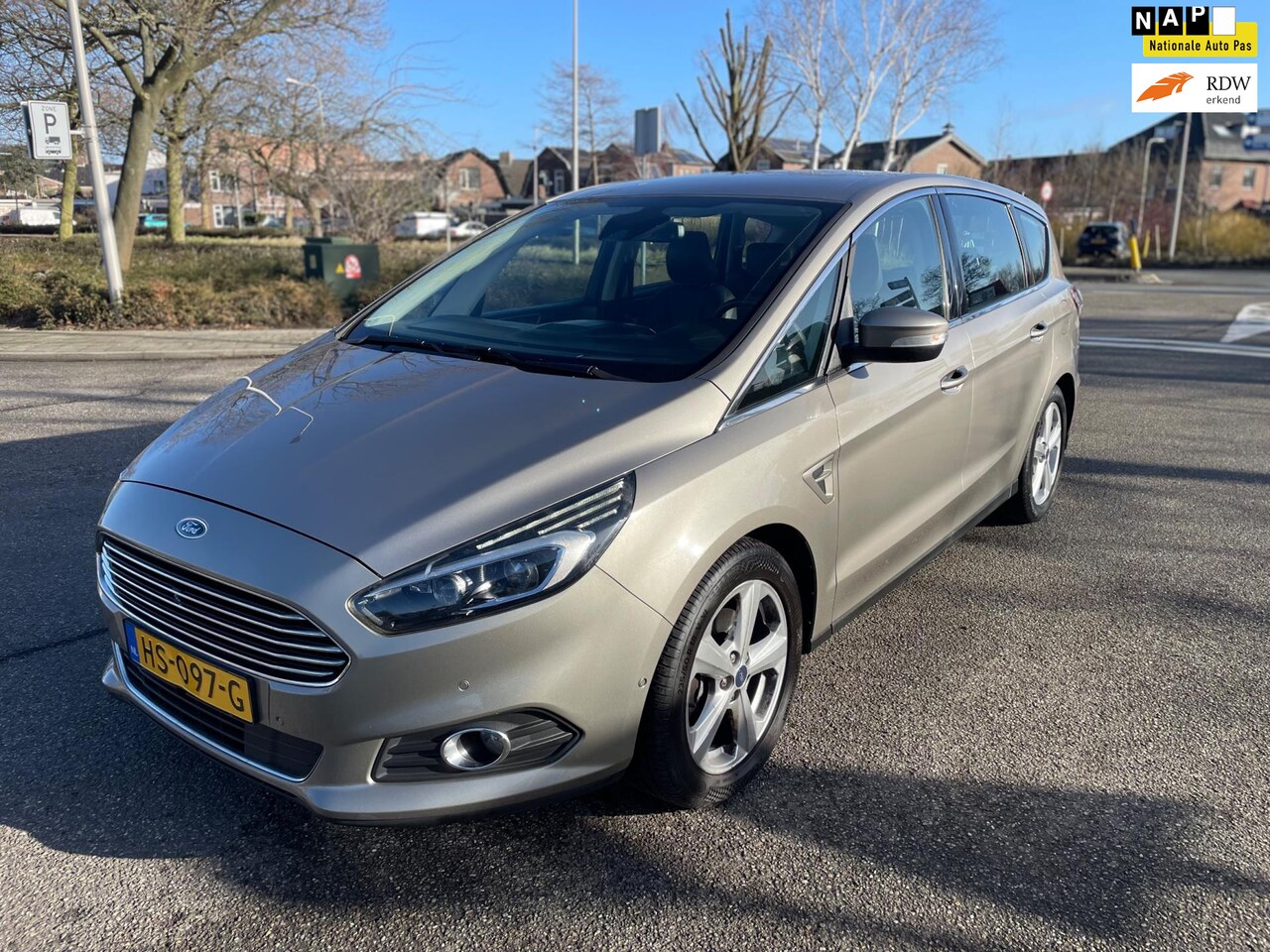 Ford S-Max - 1.5 Titanium 7persoons met alle denkbare optie's !!!!!!! - AutoWereld.nl