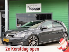 Volkswagen Golf - 1.6 TDI / DSG / PanoDak / MassageStoelen / Camera /