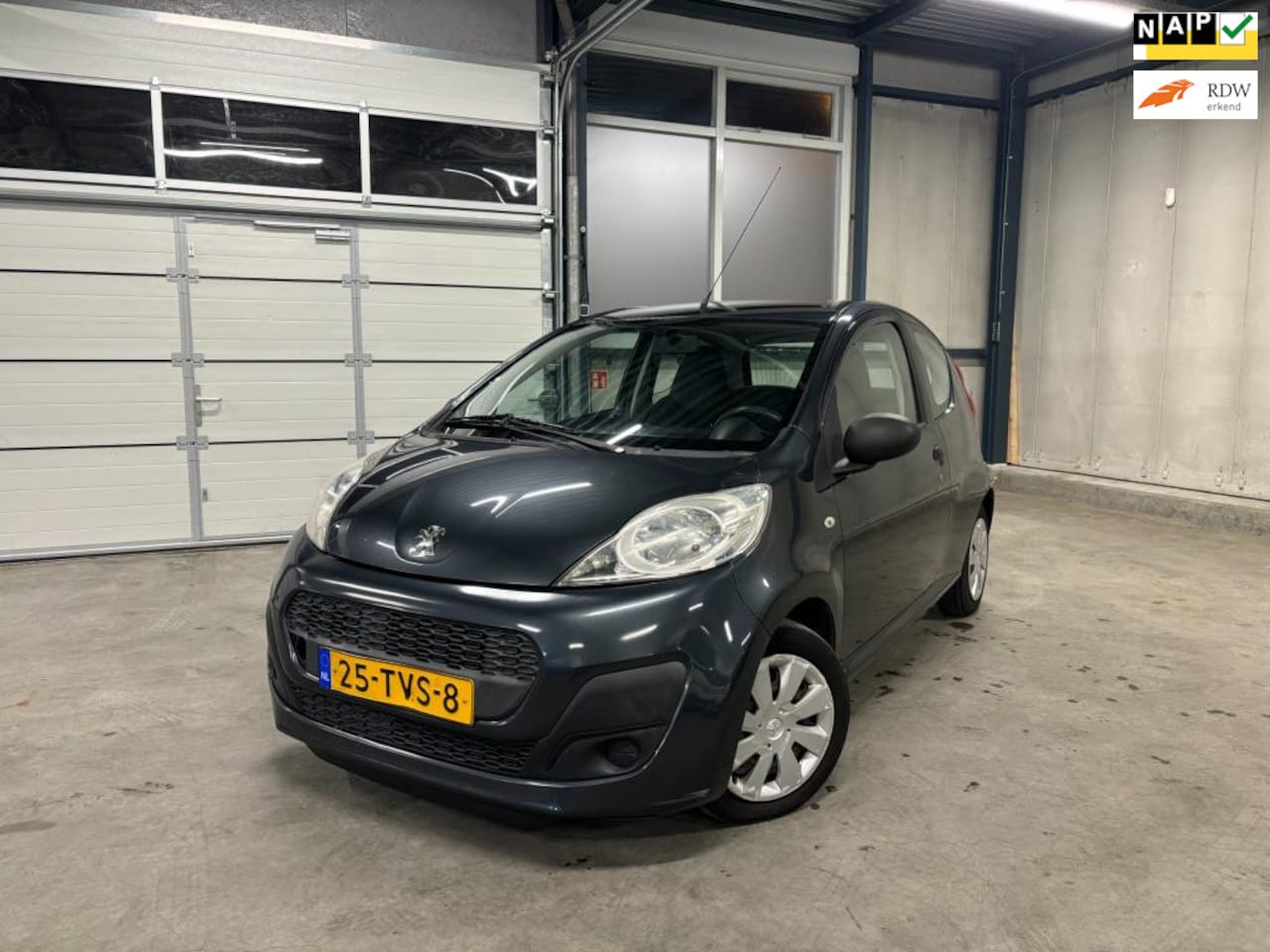 Peugeot 107 - 1.0 Access Accent |Airco|Dealer onderhouden| - AutoWereld.nl