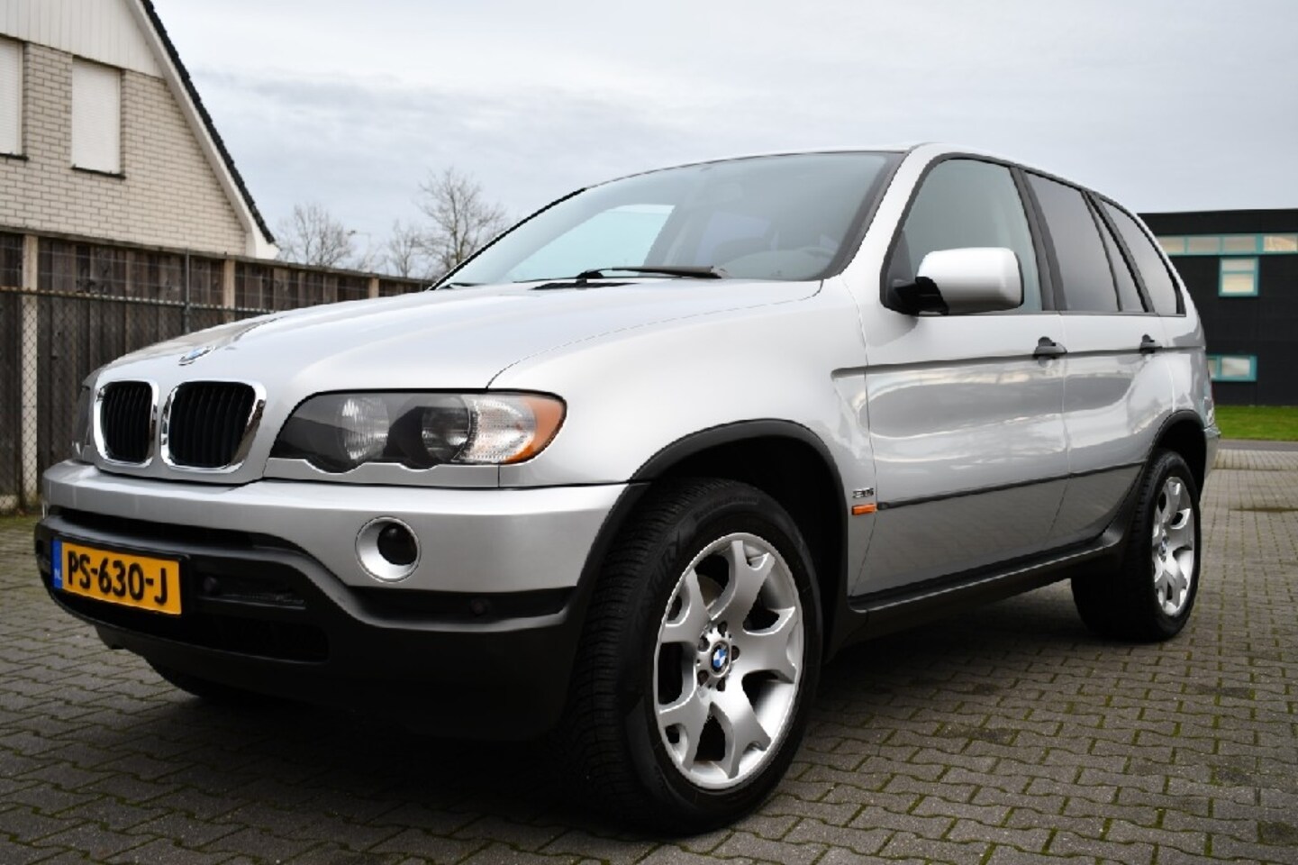 BMW X5 - 3.0i Executive 231PK | Schuifdak | Clima | YOUNGTIMER - AutoWereld.nl