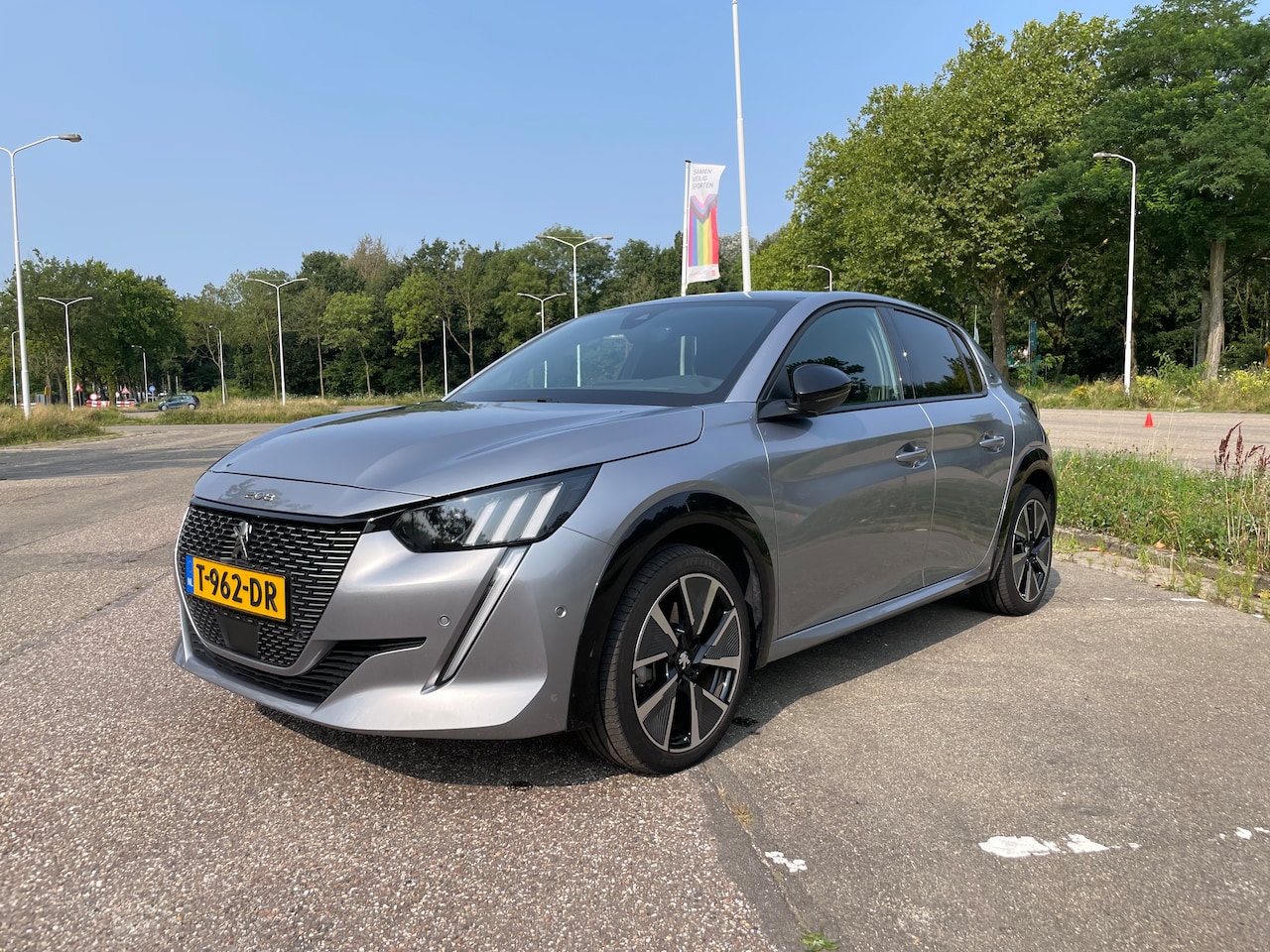 Peugeot e-208 - EV 50kWh GT - AutoWereld.nl