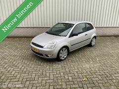 Ford Fiesta - 1.4-16V Ghia nieuwe apk