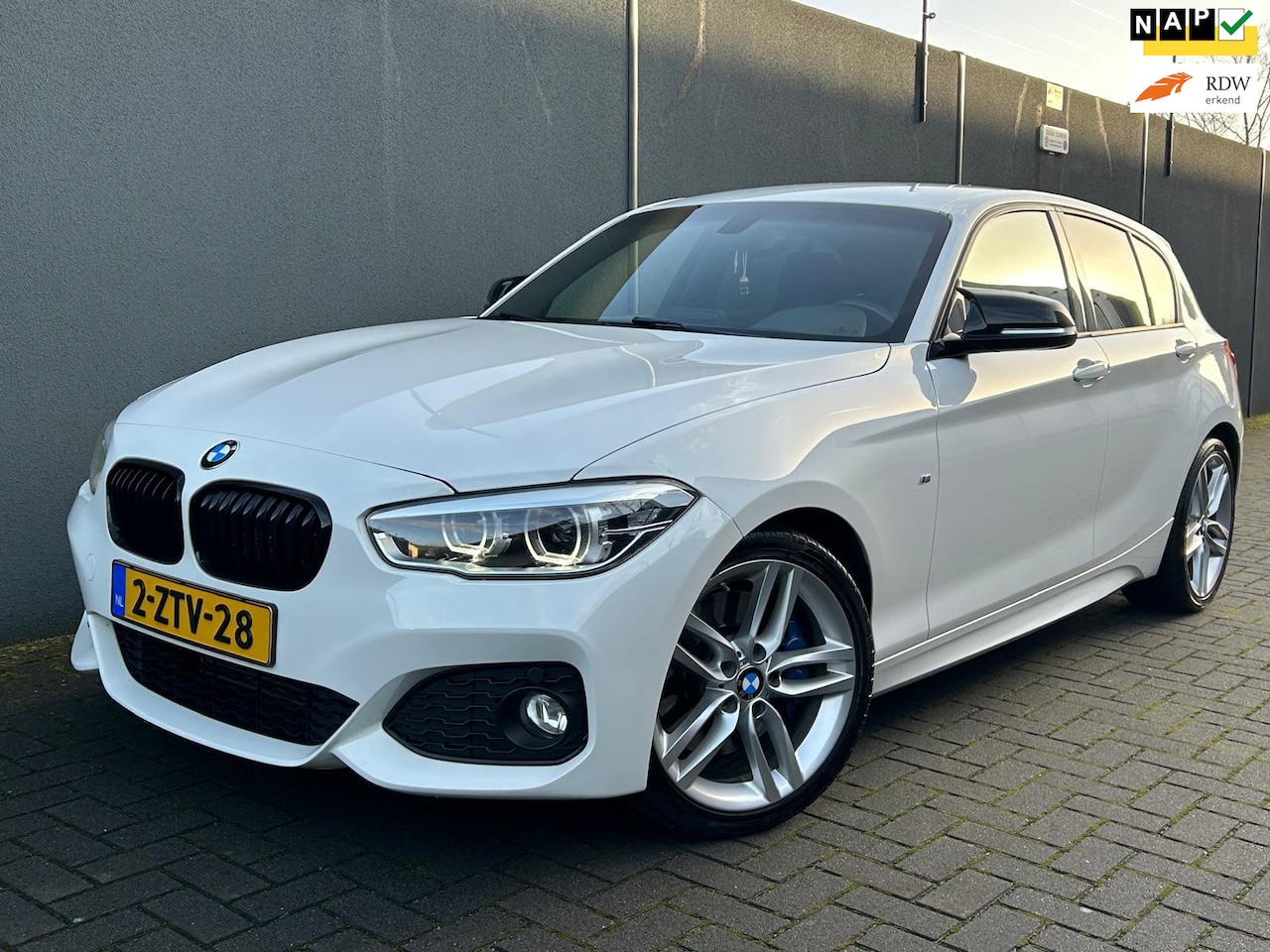 BMW 1-serie - 116i M-Pakket / NAP / Netjes - AutoWereld.nl