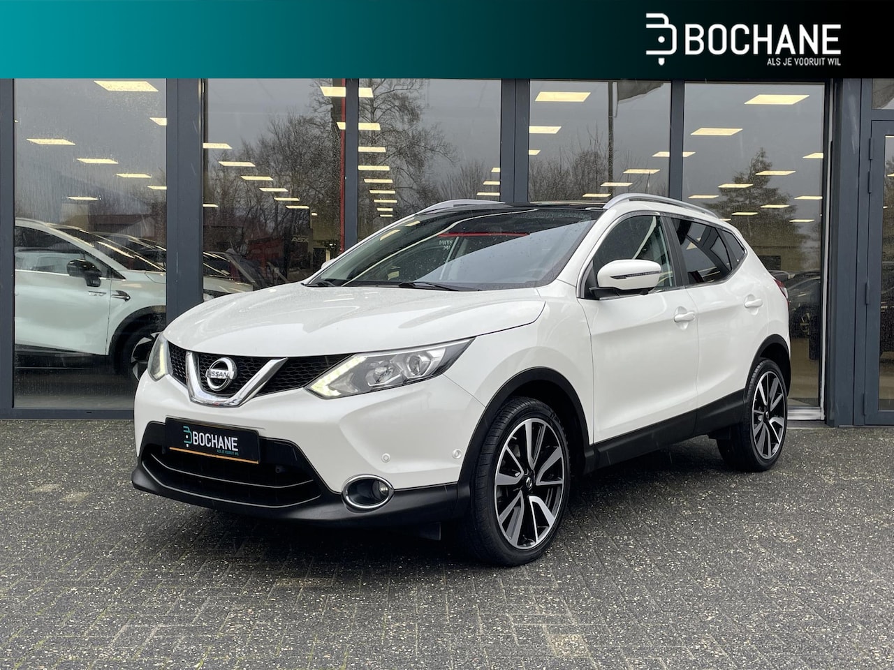 Nissan Qashqai - 1.6 DIG-T 163 Tekna | Panoramadak | Trekhaak - AutoWereld.nl