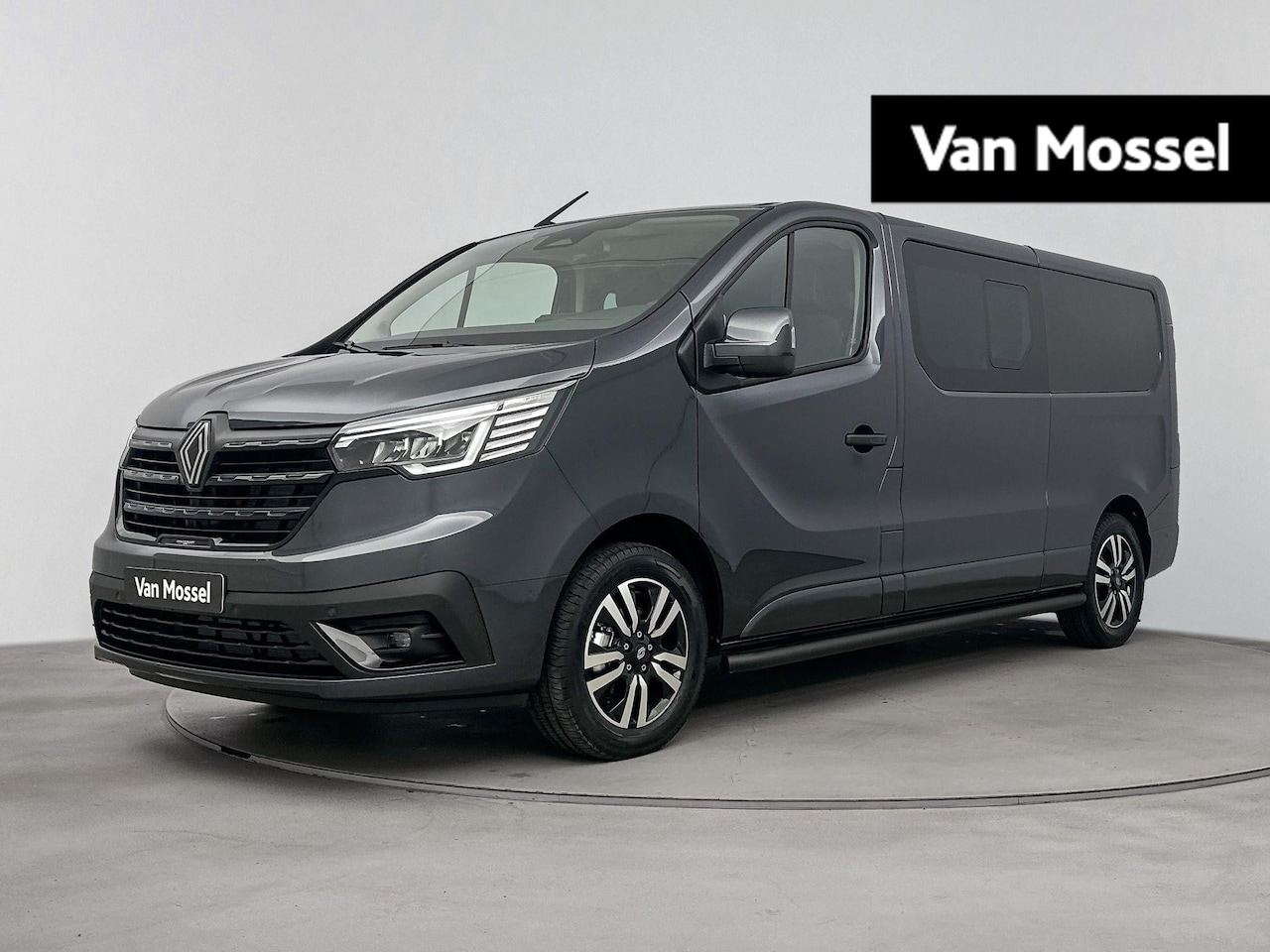 Renault Trafic - 2.0 dCi 170pk T29 L2H1 Extra DC | Anniversary pack | Direct leverbaar | dubbelcabine en ge - AutoWereld.nl