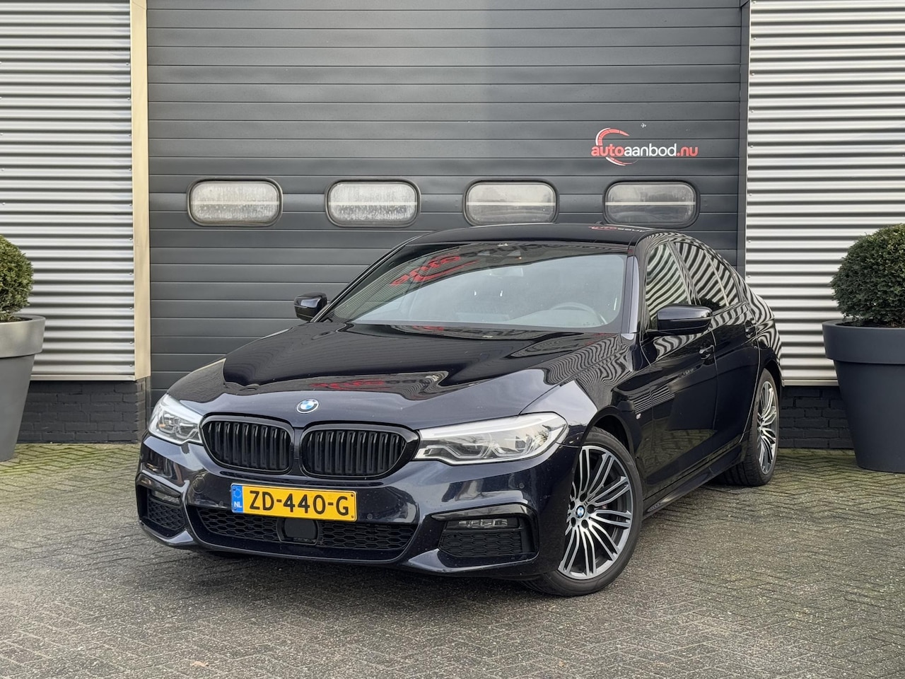 BMW 5-serie - 530d High Executive Edition M-Sport | Camera | Adaptive Cruise Control | Lane Assist | Led - AutoWereld.nl