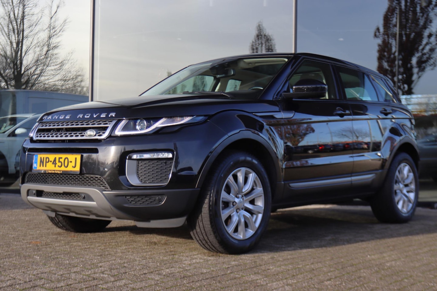 Land Rover Range Rover Evoque - 2.0 TD4 AUT. URBAN SE ORIG. NL | PANO | LEDER | CRUISE | NAVI | XENON - AutoWereld.nl