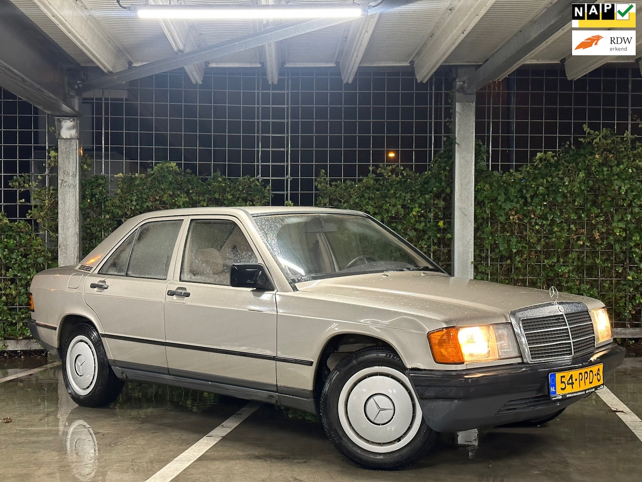 Mercedes-Benz 190-serie - 2.0 E Automaat - AutoWereld.nl