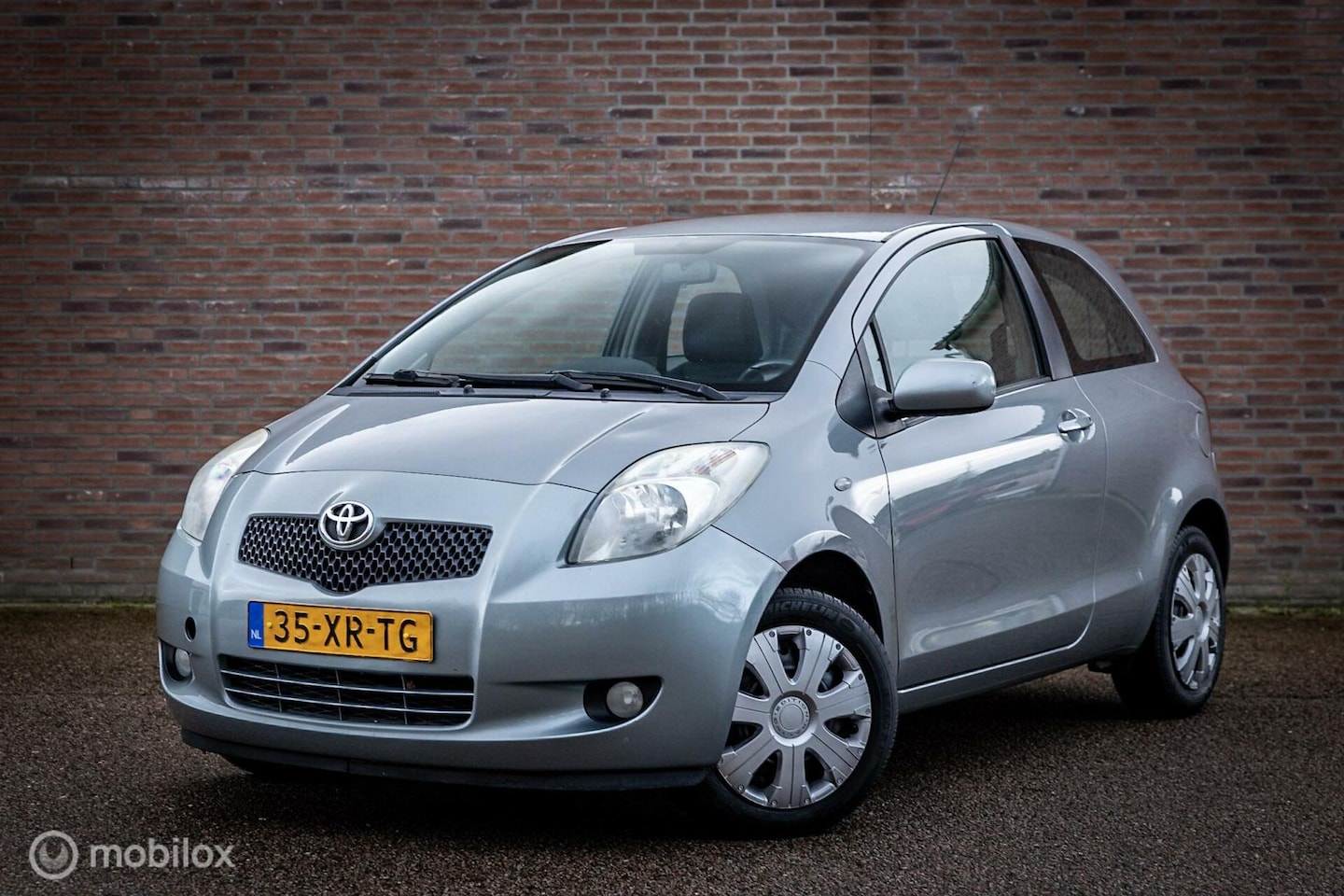 Toyota Yaris - 1.3 VVTi Luna | Nap | Airco | Elektrisch pakket - AutoWereld.nl