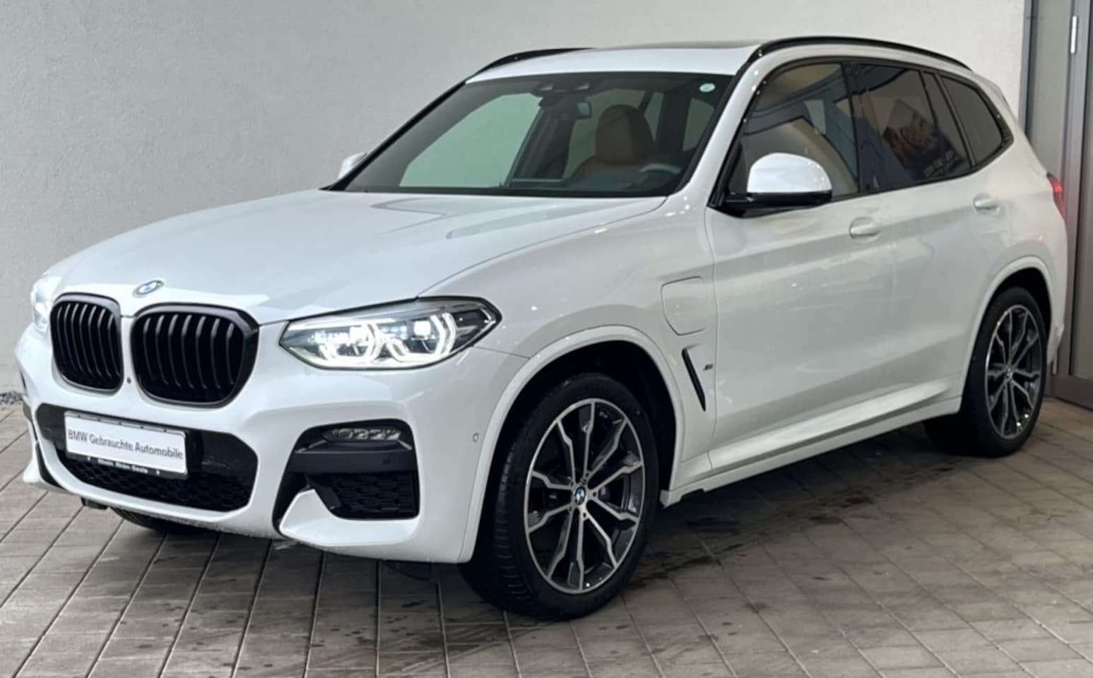 BMW X3 - xDrive30e M-SPORT ** LED, BRUIN LEDER, NAVI+, PANORAMA, TREKH, MEMORY, 20-inch LMV ** 1e E - AutoWereld.nl