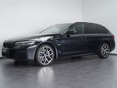 BMW 5-serie Touring - 530e xDrive M-SPORT * LED, LEDER, PANORAMA, COCKPIT PROF, 19-inch LMV * 1e EIG - UNFALLFRE