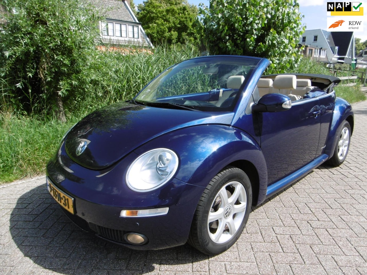 Volkswagen New Beetle Cabriolet - 1.9 TDI 105pk Highline Leder Airco Cruise - AutoWereld.nl