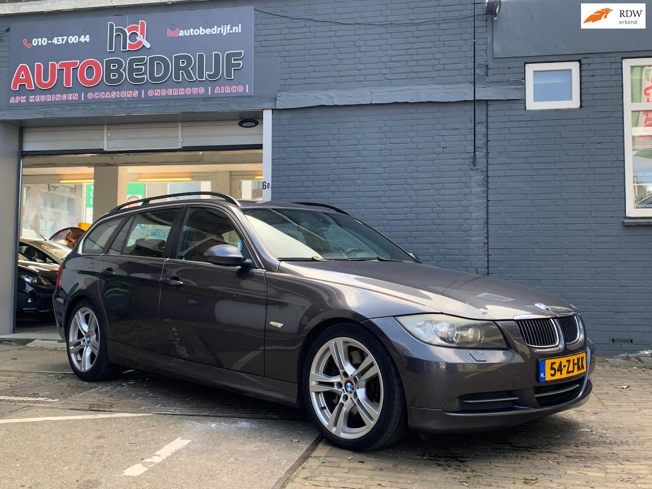 BMW 3-serie Touring - 330d High Executive Groot Navi Automaat Leer - AutoWereld.nl