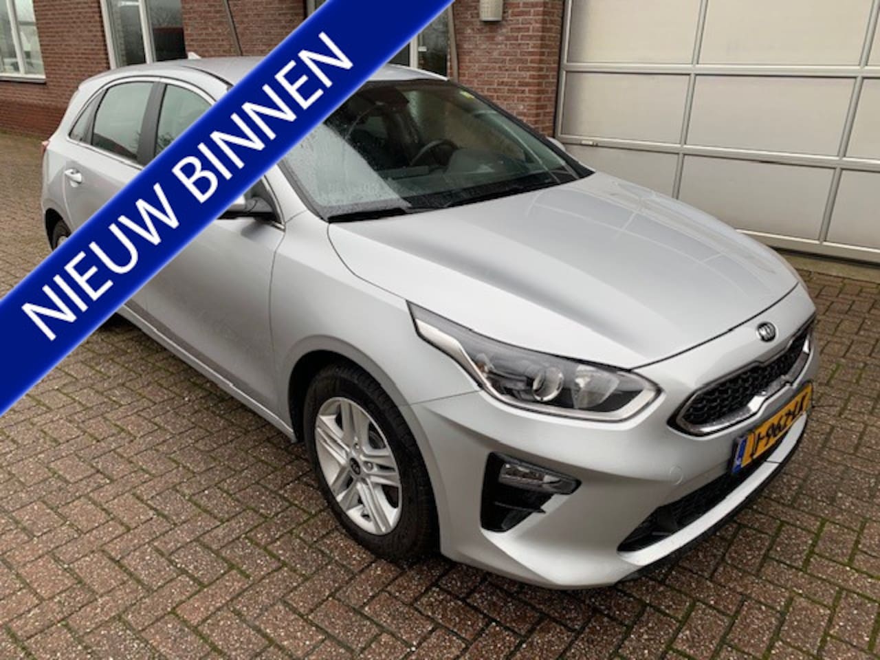 Kia Cee'd - Ceed 1.0 T-GDi DynamicLine camara / navigatie - AutoWereld.nl