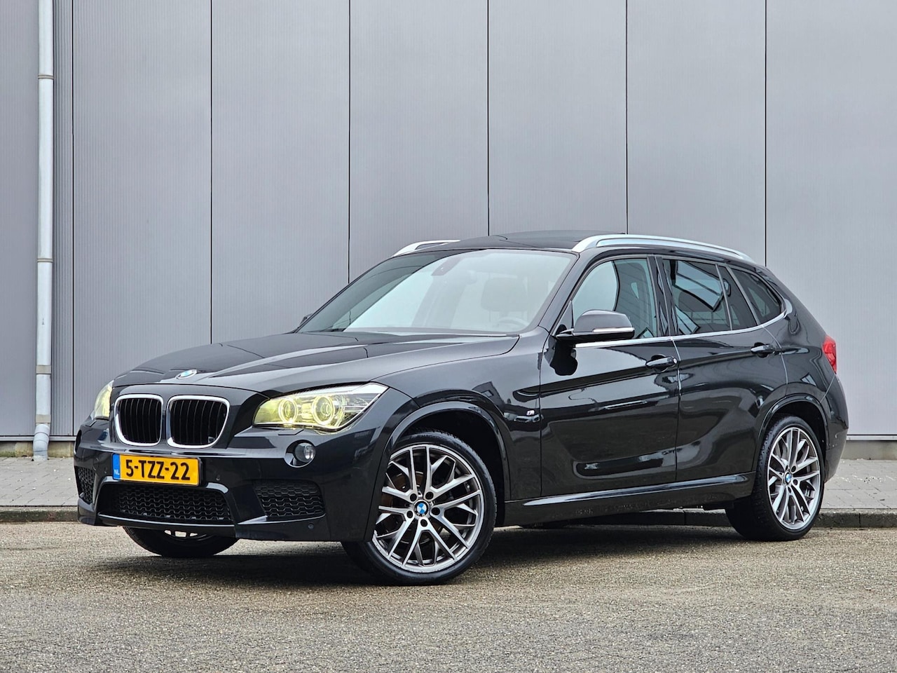 BMW X1 - XDrive18d 143pk AUT. High-Exe. M-Sport |Panorama|Xenon|Gr.Navi|Stoelverwarming|18''|Camera - AutoWereld.nl