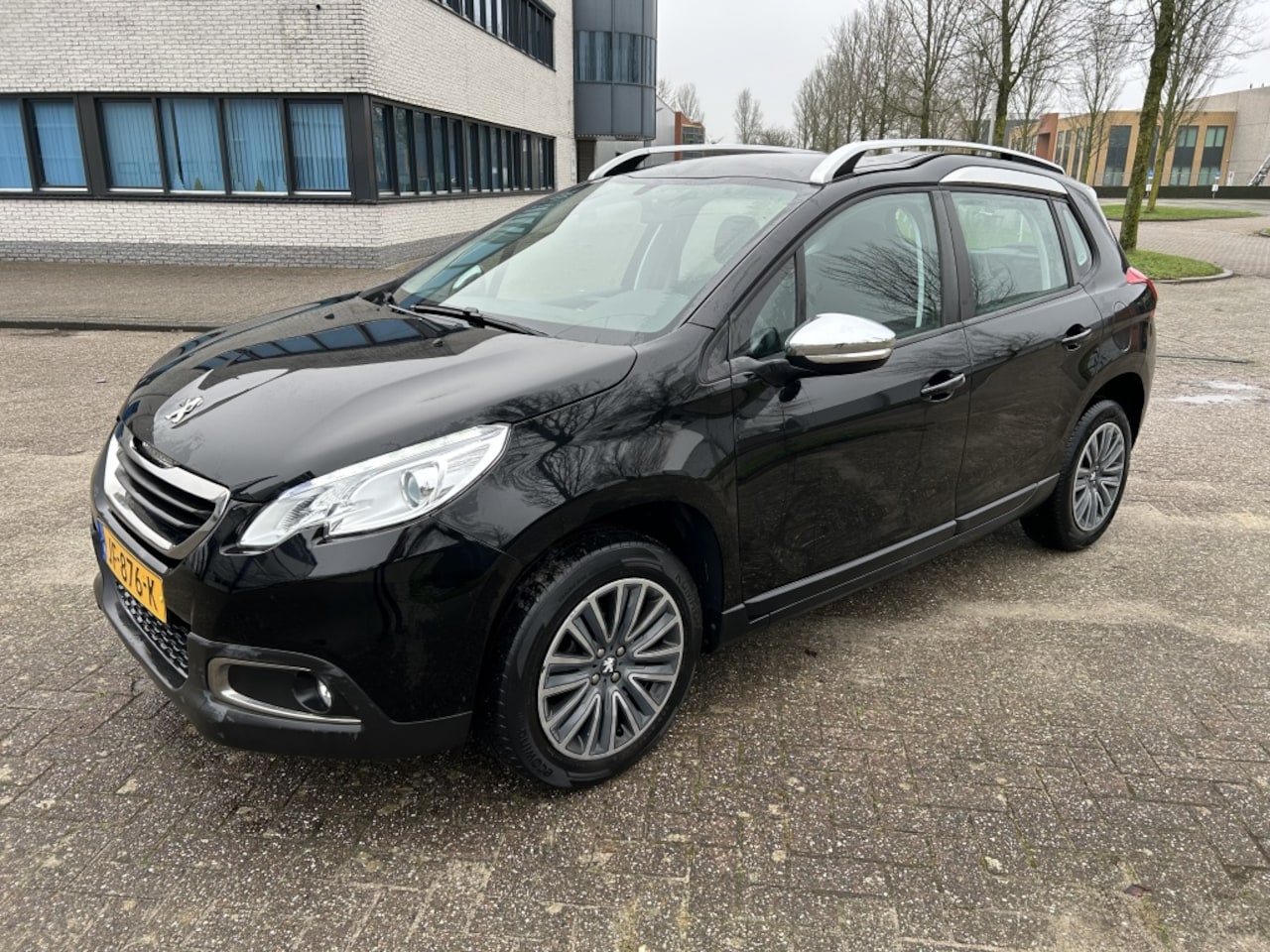 Peugeot 2008 - 1.2 PureT. Blue Lion - AutoWereld.nl