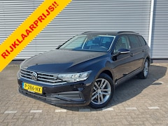 Volkswagen Passat Variant - 1.5 TSI Comfort Business airco, cruisecontrol, navigatie, afneembare trekhaak, stoelverwar