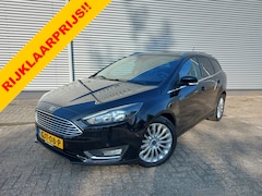 Ford Focus Wagon - 1.5 Titanium, airco, cruisecontrol, navigatie/achteruitrijcamera, stoel/stuur verwarming,