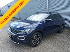 Volkswagen T-Roc - 1.5 TSI Style Automaat, airco, cruisecontrol, apple carplay/android, achteruitrijcamera, s