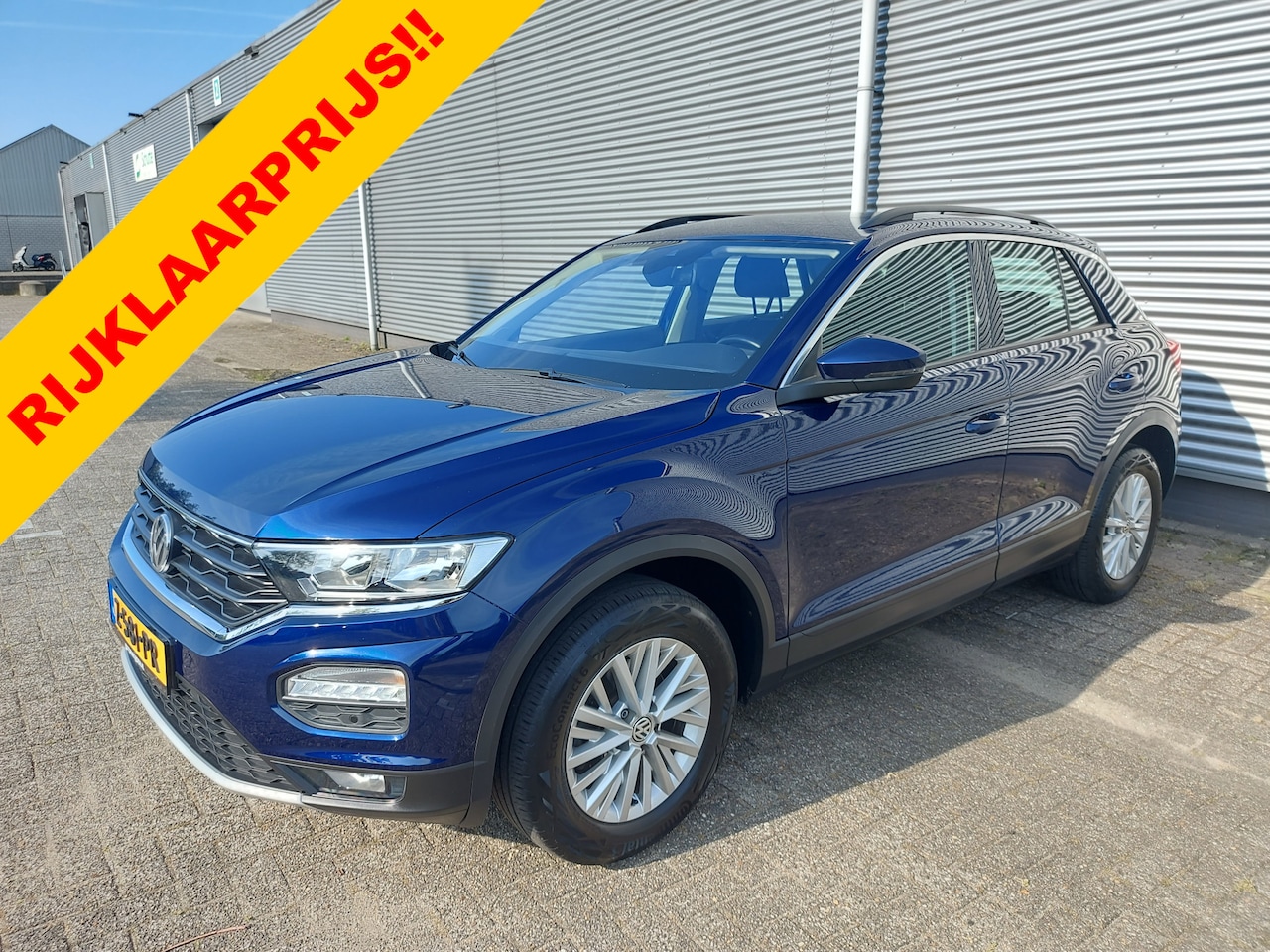 Volkswagen T-Roc - 1.5 TSI Style Automaat,trekhaak, applecarplay/android/nav,airco,cruisecontrol,stoel/stuurv - AutoWereld.nl