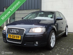 Audi A3 Sportback - 1.6 Ambiente, Airco, L.M. 5 drs