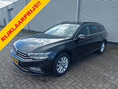 Volkswagen Passat Variant - 1.5 TSI Comfort Business Automaat, airco, cruise, wegklapbare trekhaak, navigatie, parkeer