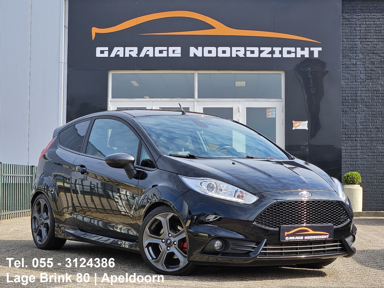 Ford Fiesta - 1.6 ST2 182PK NAVIGATIE|KEYLESS GO&ENTRY|ACHTERUITRIJ CAMERAGETINT GLAS|HALF/LEDER|BLUE TO - AutoWereld.nl