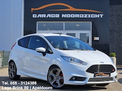 Ford Fiesta - 1.6 ST 2 182PK NAVIGATIE|KEYLESS GO|GETINT GLAS|HALF/LEDER|STOELVERWARMING|BLUE TOOTH TELE