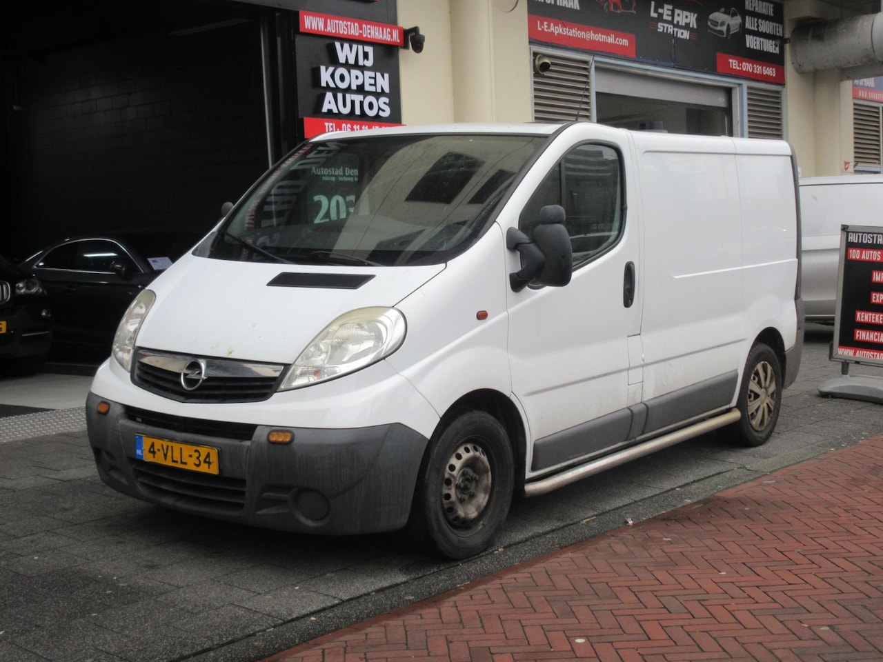 Opel Vivaro - 2.5 CDTI L1H1 Airco - AutoWereld.nl