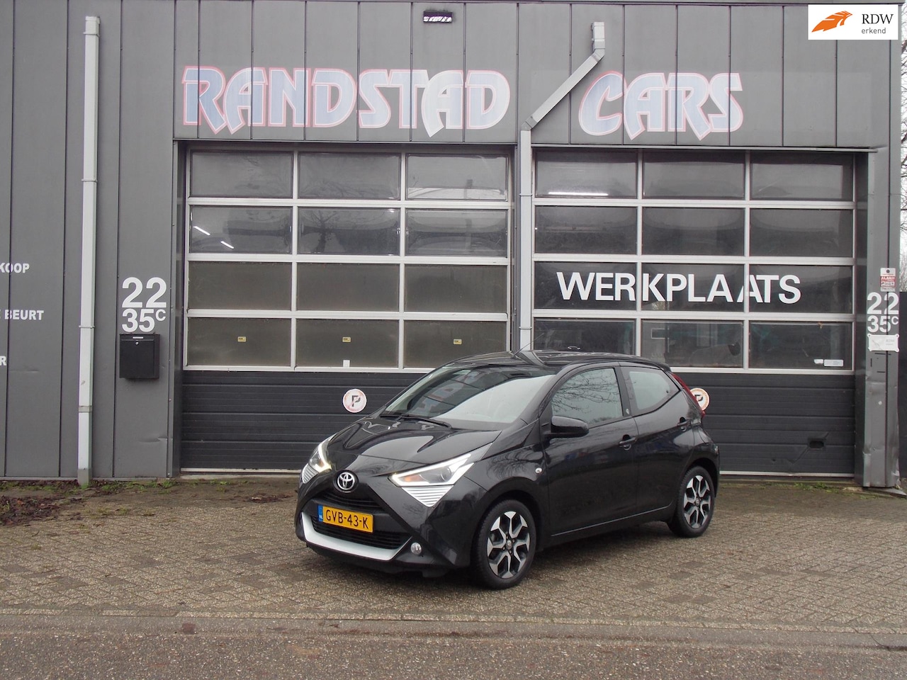 Toyota Aygo - 1.0 VVT-i x-play Automaat carplay Airco Camera Elek Pakket 5Deurs 2020bj GARANTIE - AutoWereld.nl