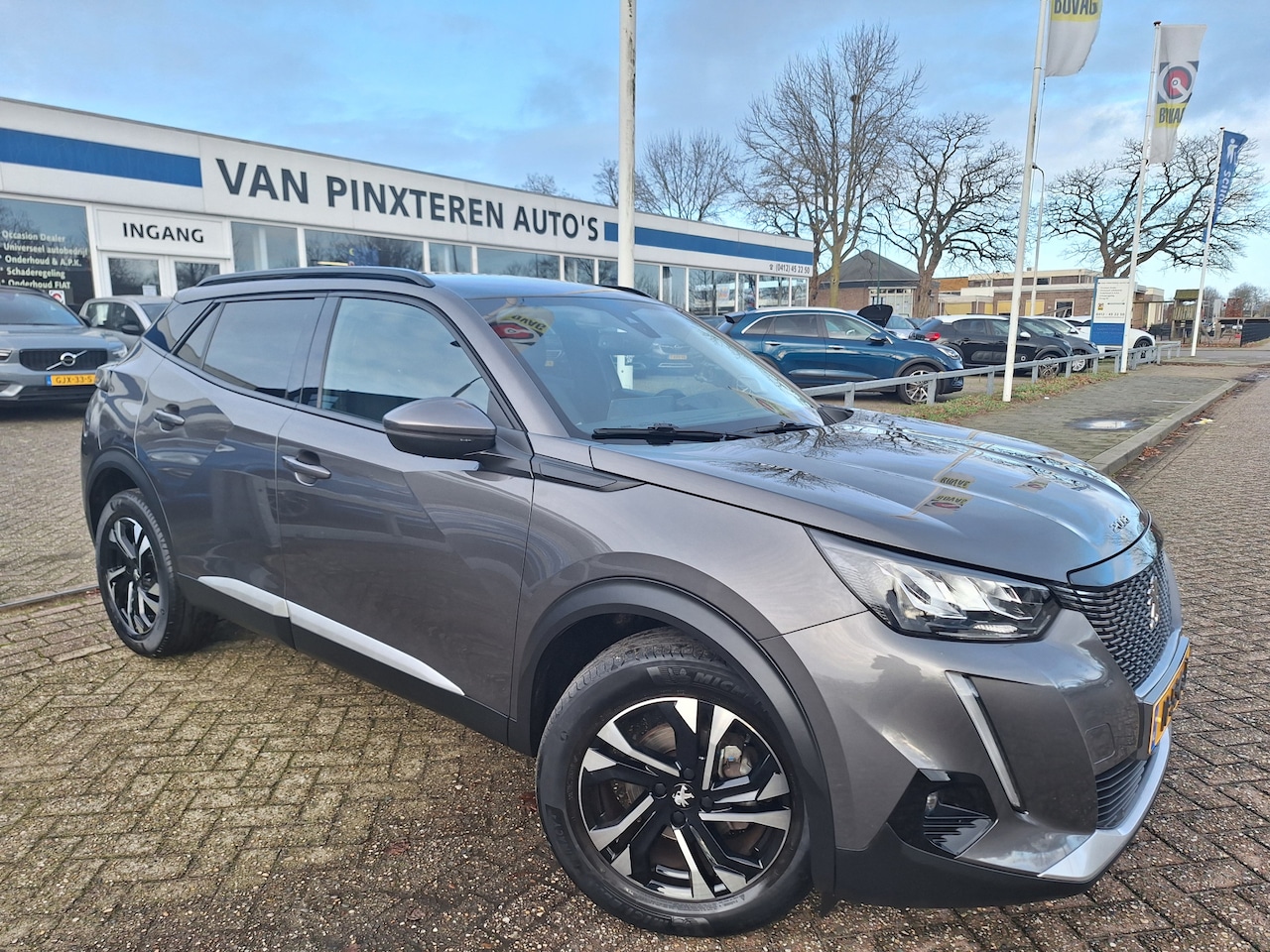 Peugeot 2008 - 1.2 PureTech Allure Pack 131pk TREKHAAK - AutoWereld.nl